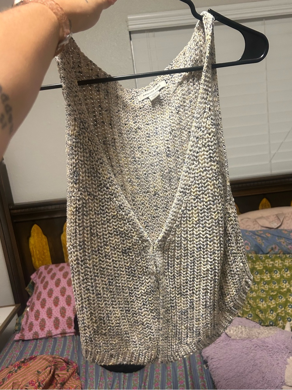 American Eagle knit hook and eye latch vest
